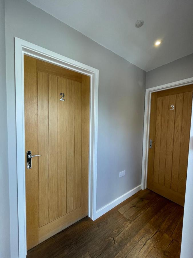 The Queen Matilda Country Rooms Avening Exterior foto