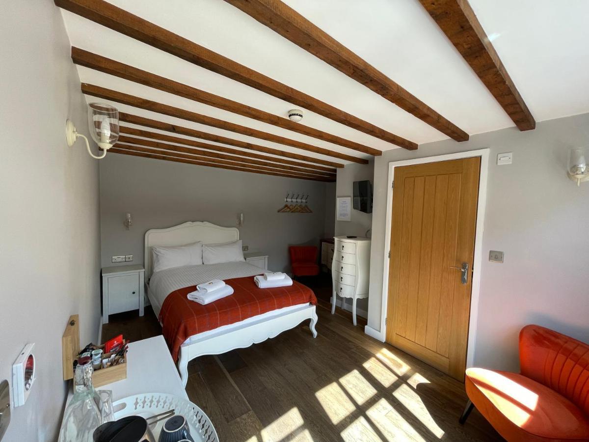 The Queen Matilda Country Rooms Avening Exterior foto